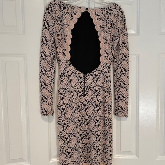 Alice + Olivia Backless Long Sleeve Black and Cream Lace Dress– Sz 4 - Picture 7 of 15